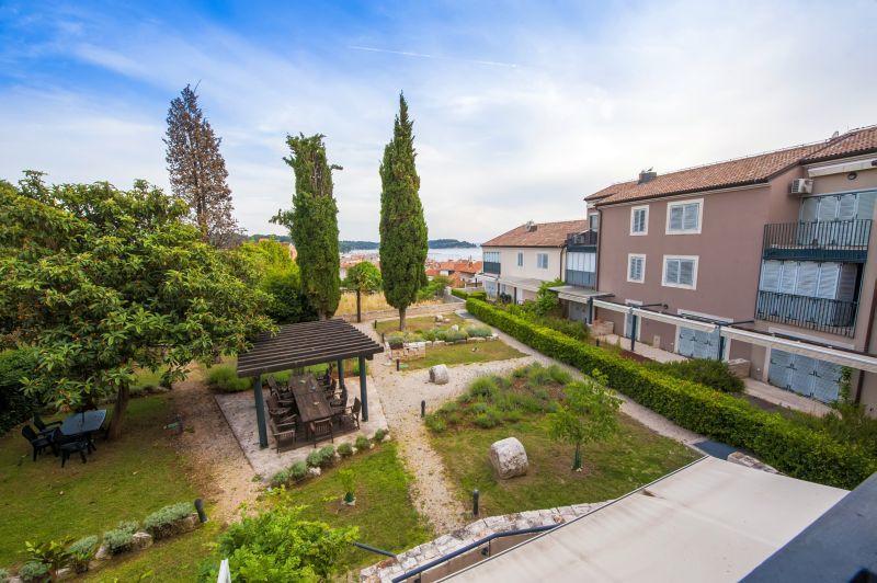 Apartment Mia Rovigno Esterno foto